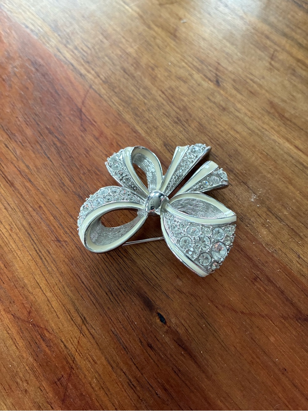Nolan Miller Shining Spirit Bow Brooch Pin Vintage Silver Tone Rhinestones - Picture 8 of 12
